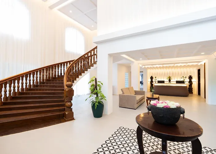 The Riverfront Hotel 4*