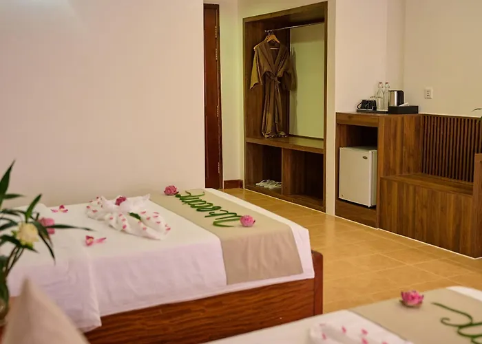 The Riverfront Hotel 4*