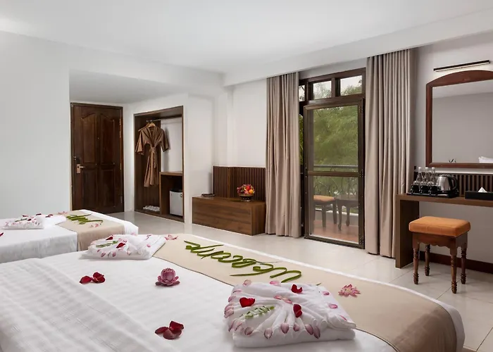 The Riverfront Hotel 4*