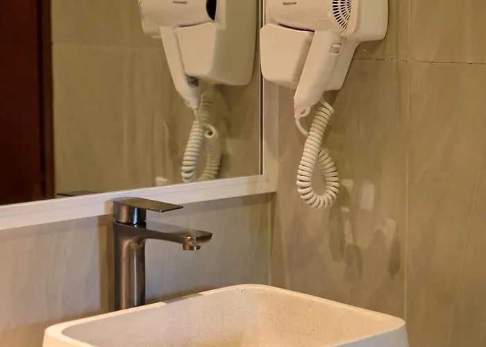 Hotel The Riverfront 4*