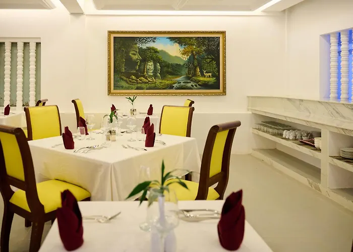 Hotel The Riverfront 4*