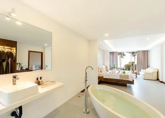 The Riverfront 4* Siem Reap