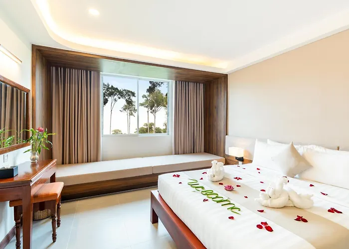 Hotel The Riverfront 4*